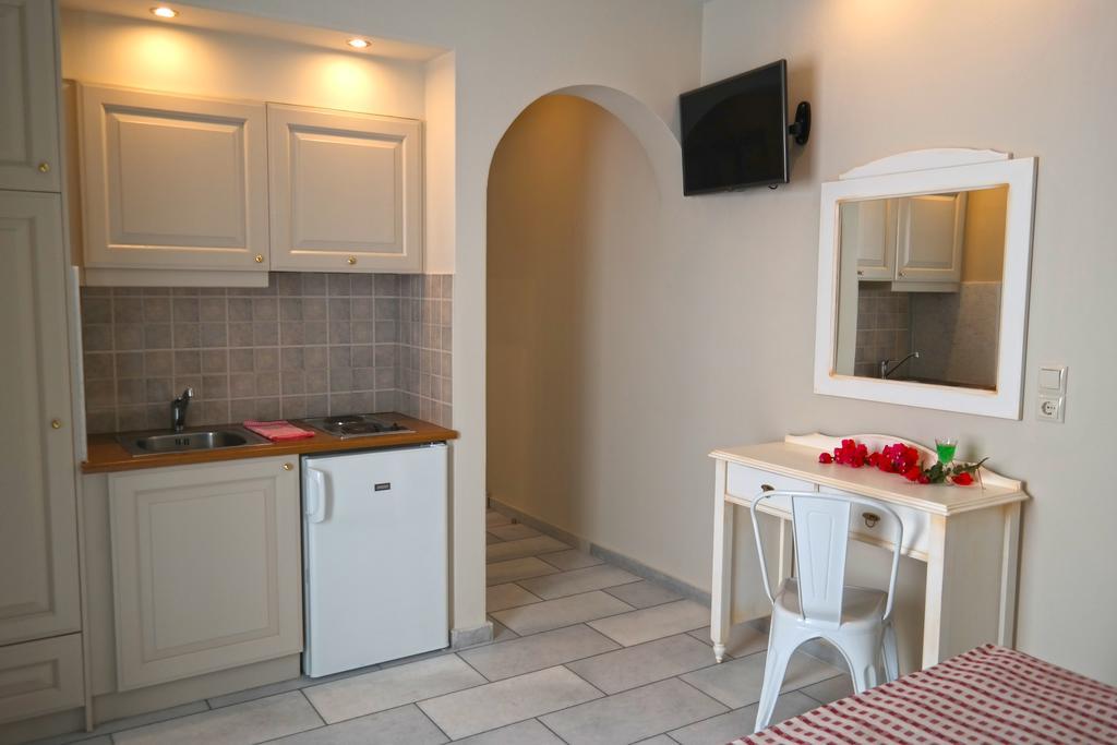 Vasilikos Studios Naxos City Room photo